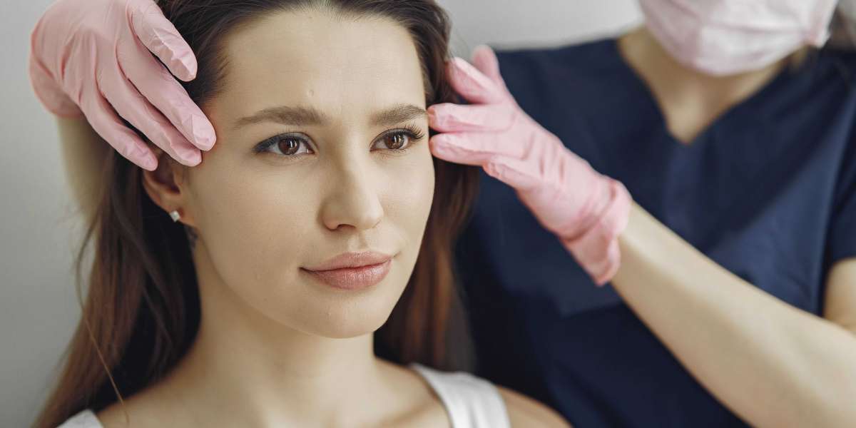 Transform Your Look: Eyebrow Treatment Options in Riyadh
