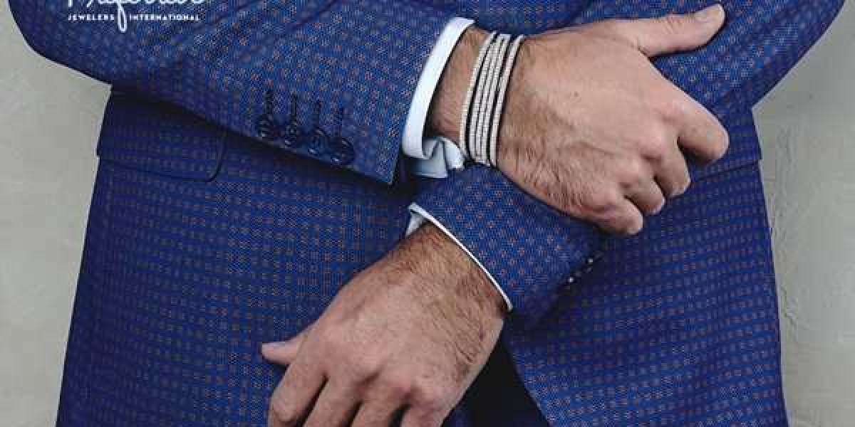 Guide to Buying Men’s Diamond Bracelets